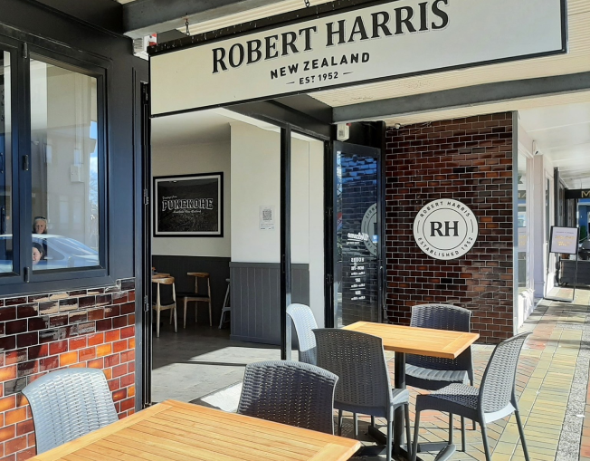 Robert Harris Pukekohe - hour